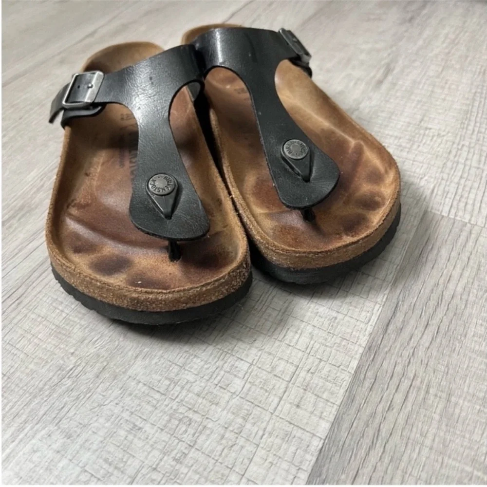 BIRKENSTOCK Gizeh Oiled Leather Original Footbed - Black Size 38